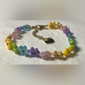 Handmade floral multicolor beaded bracelet